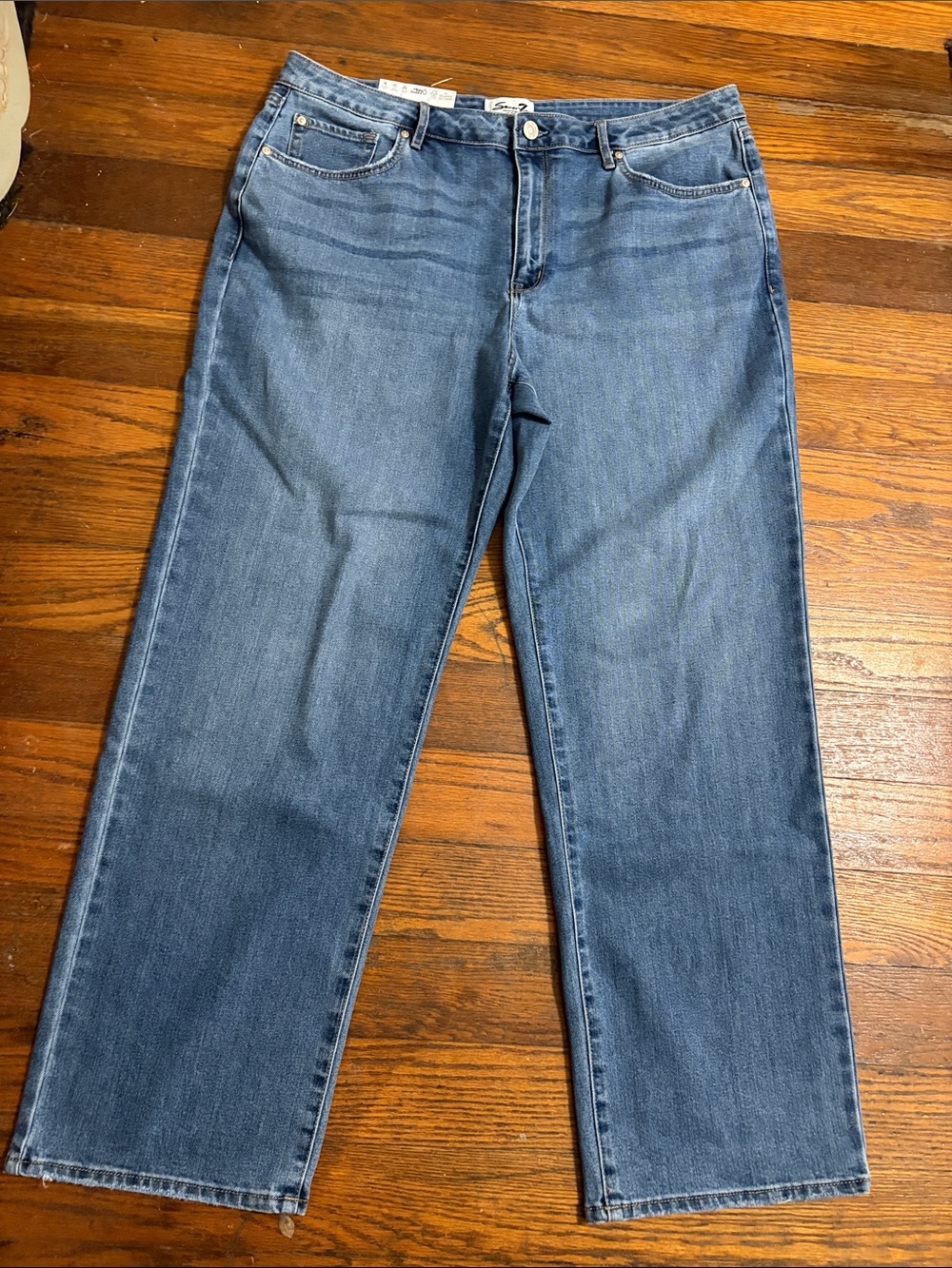 NWT Seven7 High Rise Loose Straight Leg Jeans - Size 16